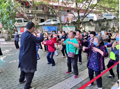 “二十四节气养生之道”中医文化讲座开讲：3100余居民共探夏季养生秘籍，乐享健康生活