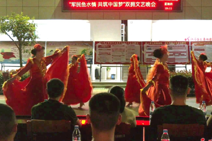 “军民鱼水情·共筑中国梦”双拥文艺演出活动圆满举行：5600余人次共谱鱼水新篇