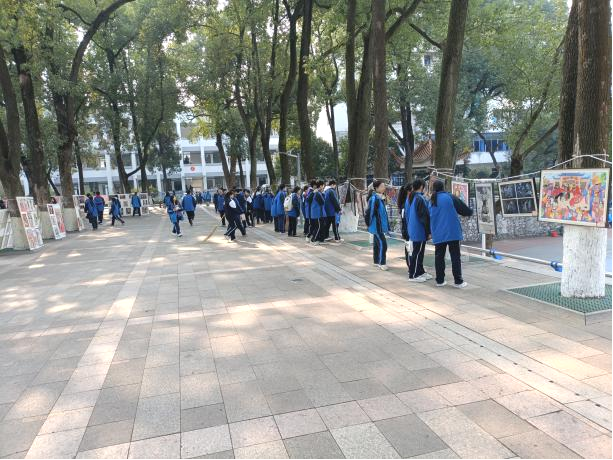 冷水江市首届梅山傩戏非物质文化遗产美术获奖作品巡回展览