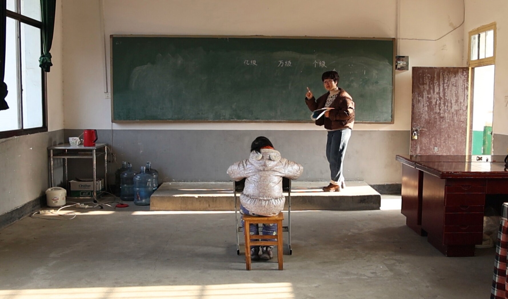 “一个人的学校” 让教育阳光洒向每一个学生