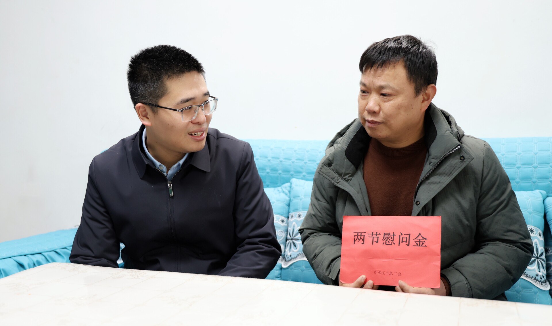 新春走基层丨唐正走访慰问特困单位、特困劳模和特困职工