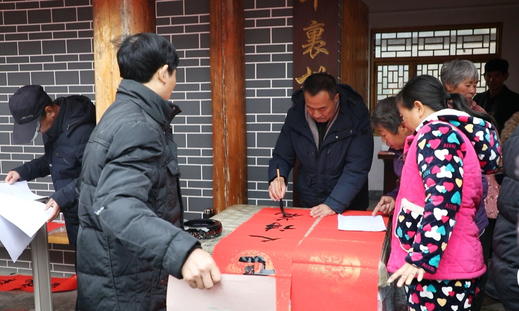 政协之窗 市政协开展2026年送春联活动