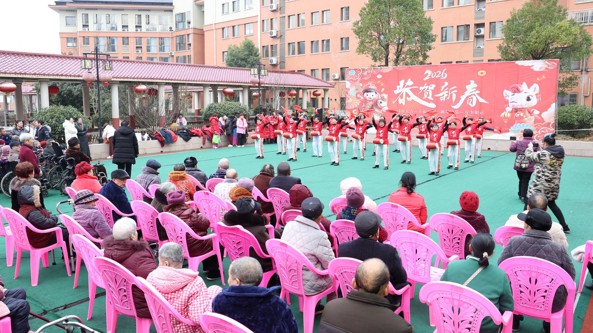 新春走基层 | 市广场舞协会送戏进养老院