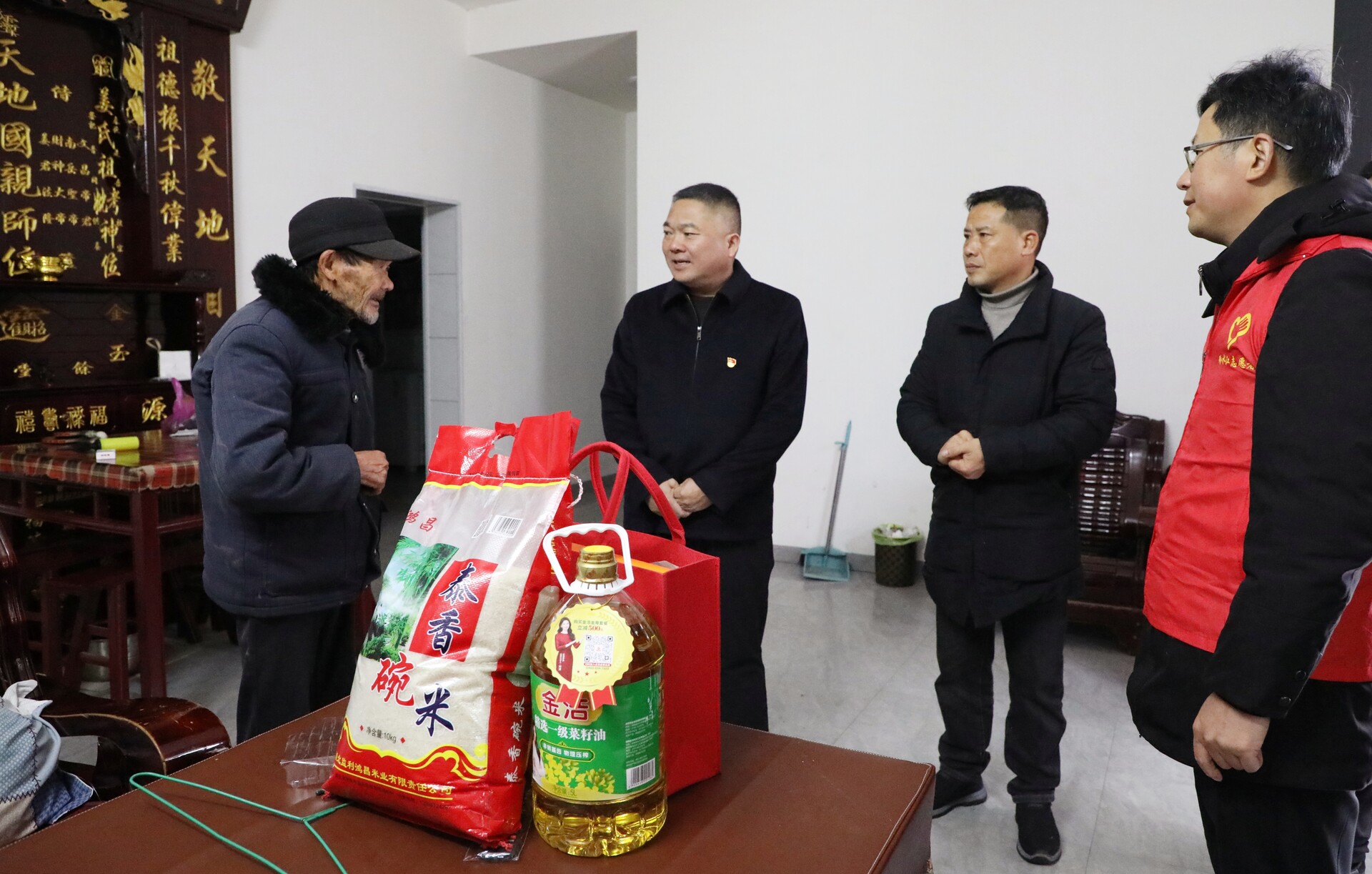 新春走基层·情暖锑都 | 市残联开展助残暖冬走访慰问活动