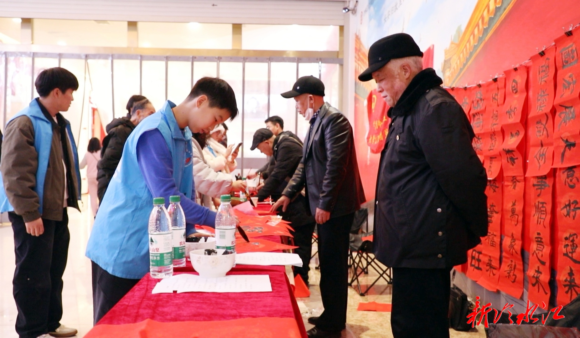 新春走基层 | 我市举办“捐书获墨宝·书协送春福”公益文化活动