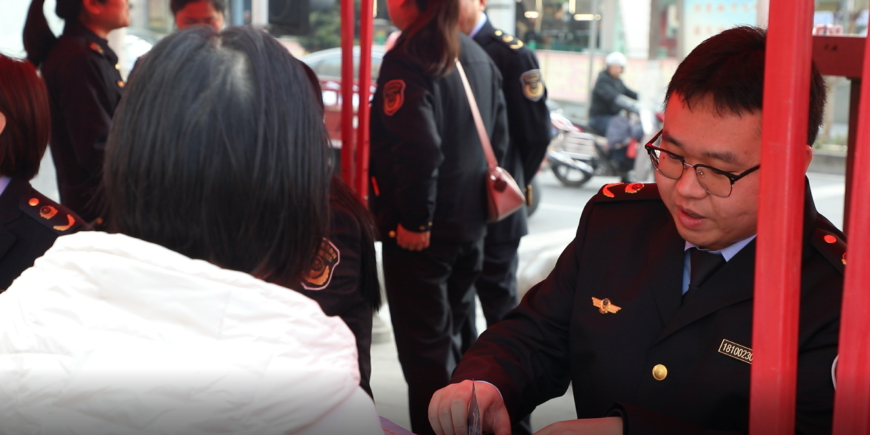 冷水江开展“3·15”主题活动