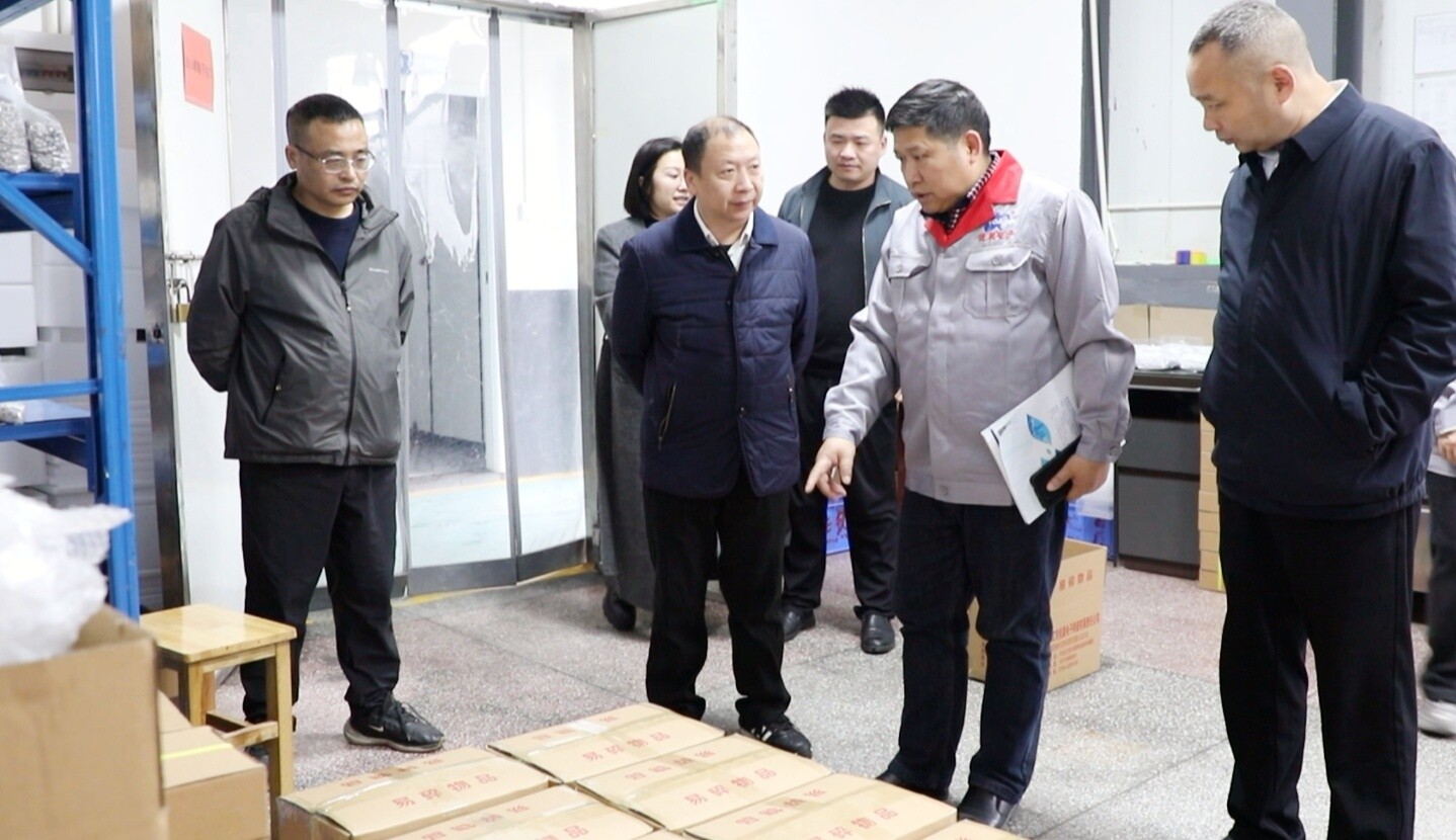 孙纬辉到经开区调研新材料产业发展