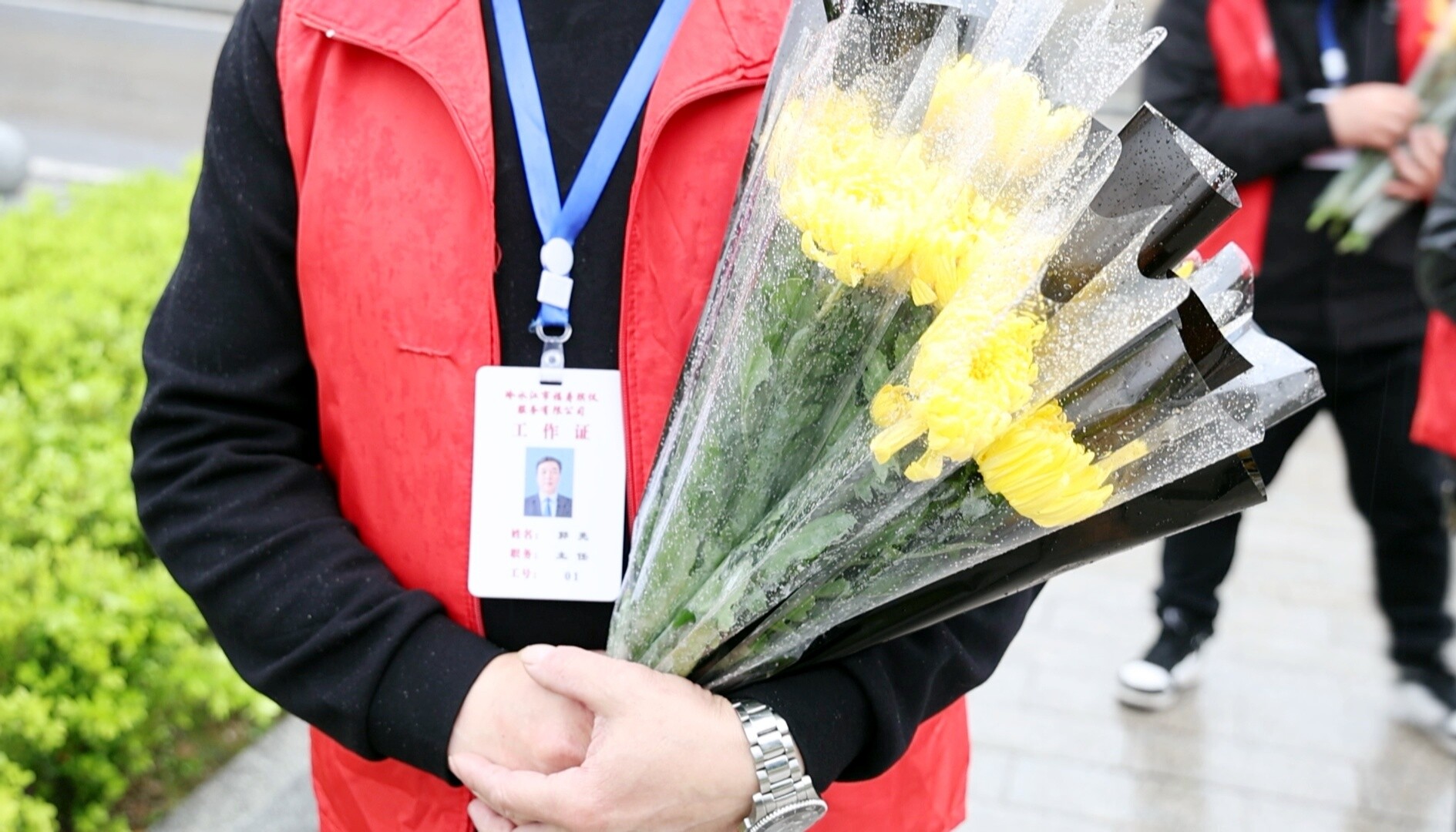 我们的节日·清明丨冷水江：文明祭扫暖人心