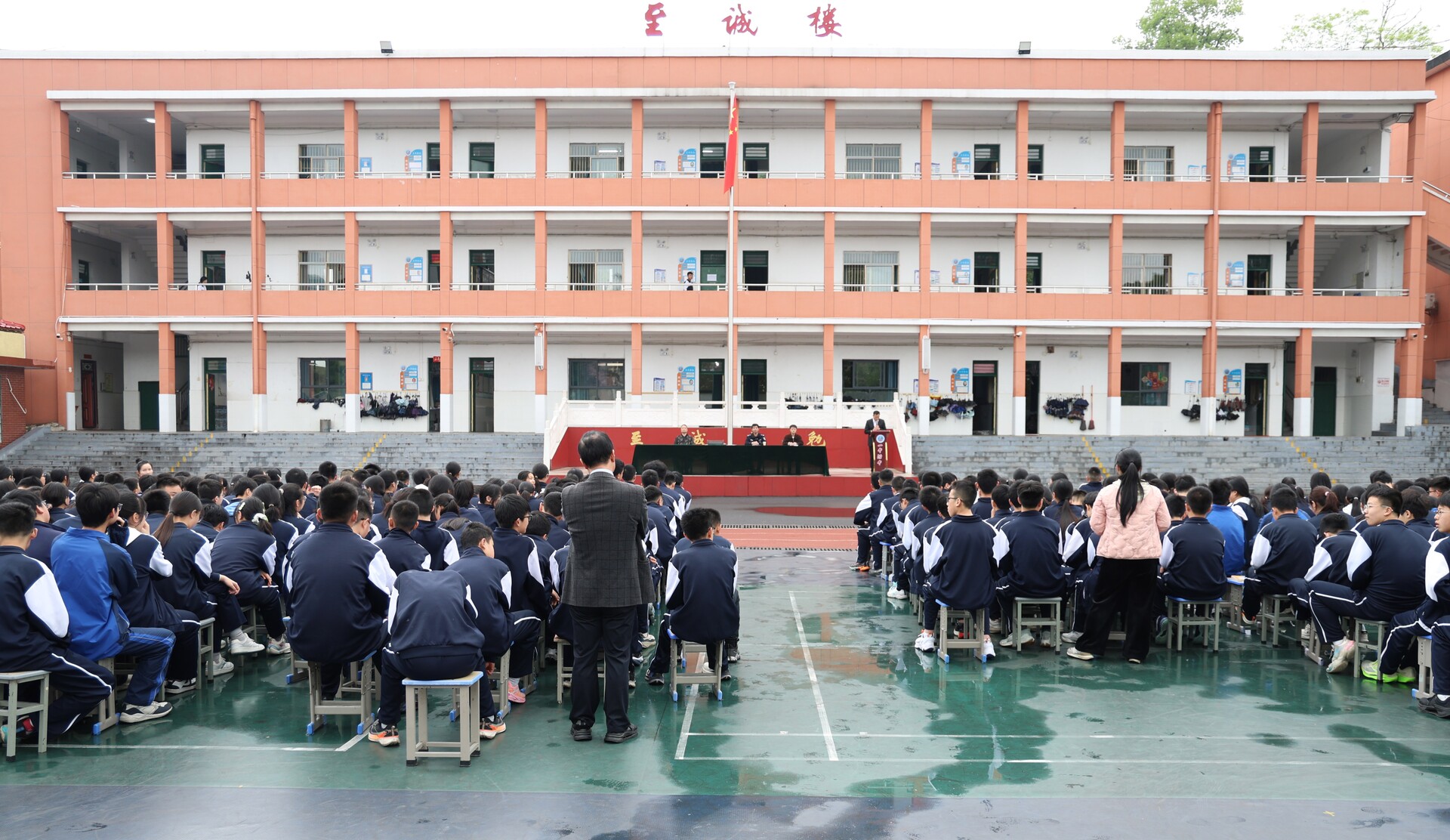 市一中附中：“春雷行动”进校园 筑牢安全防护墙