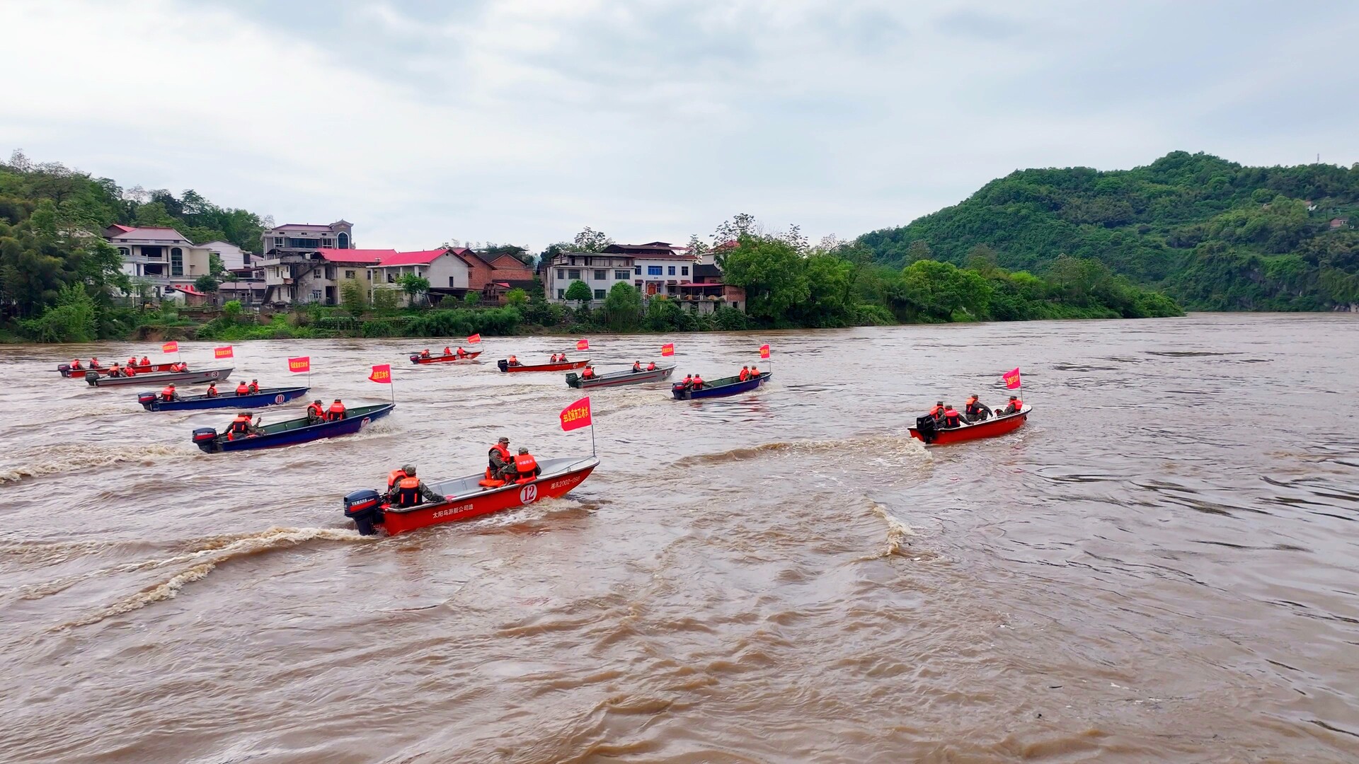 军地抗洪抢险联合演练 提升应急处置实战能力