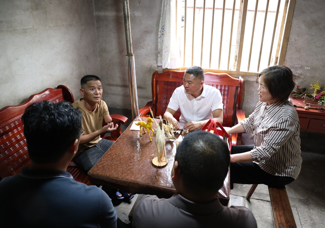 第三十六个全国助残日 | 市领导走访慰问残疾人代表