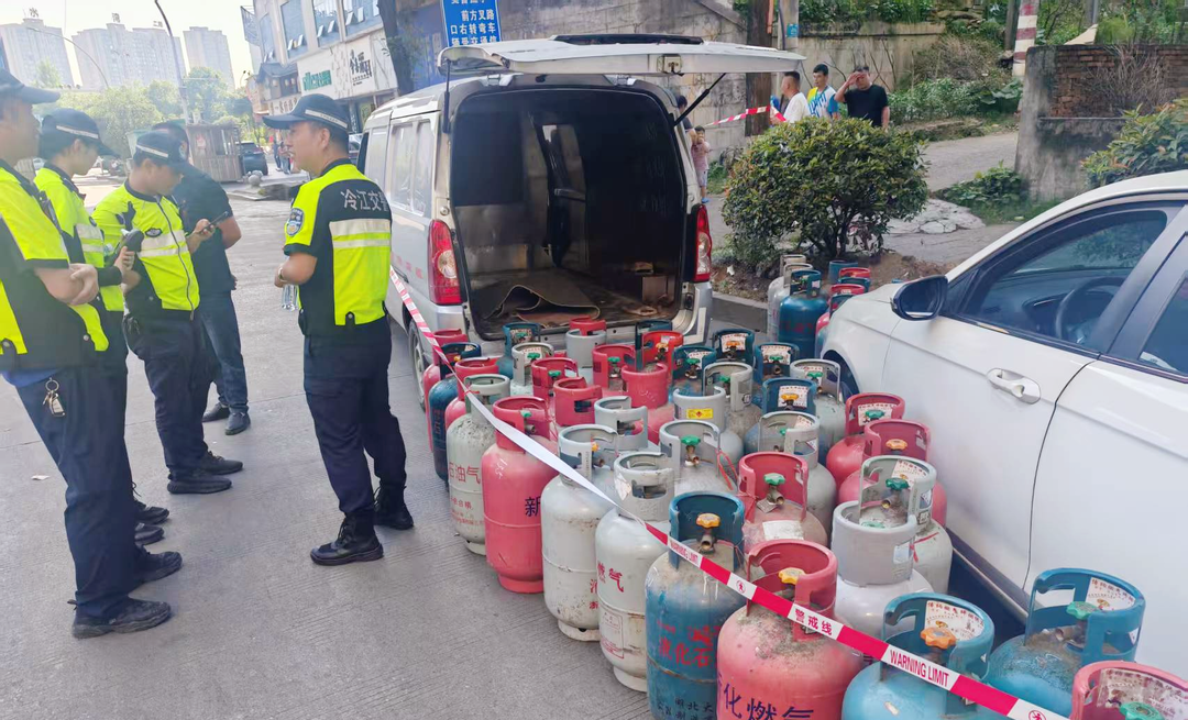 安全生产行动年丨冷水江街道：联合查处液化气非法运输