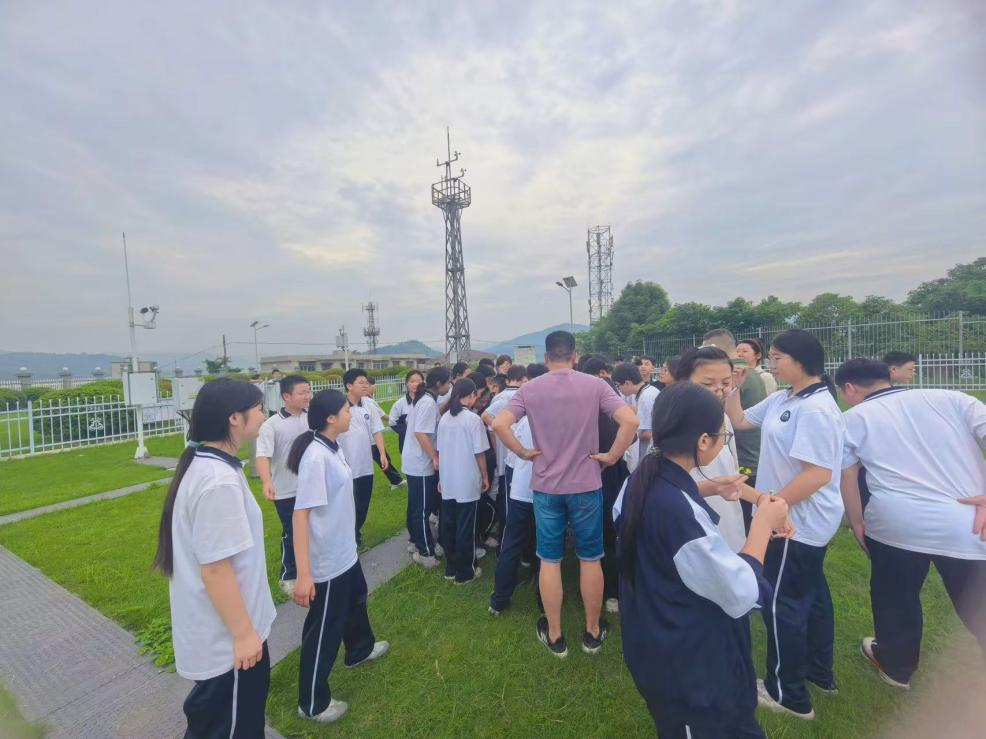 科技活动周 | 冷水江：走进气象科普基地 解锁风云奥秘
