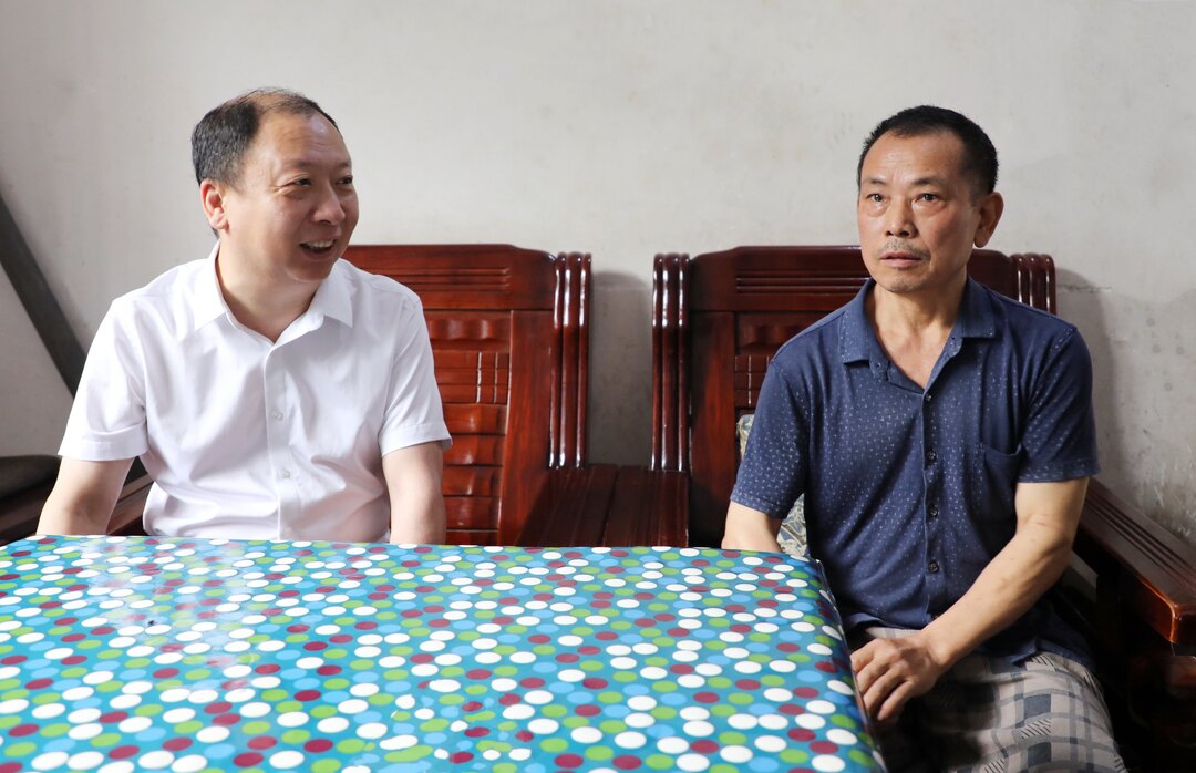 庆“七一”  孙纬辉到铎山镇走访慰问老党员和生活困难党员