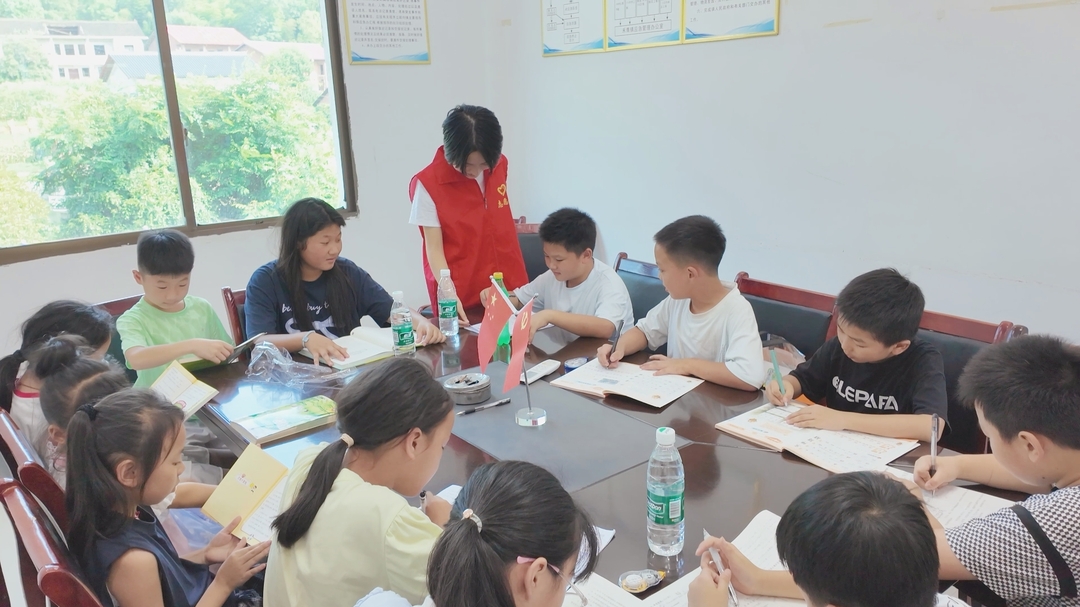 禾青镇湍江村暑期“三点半课堂”正式开课了！