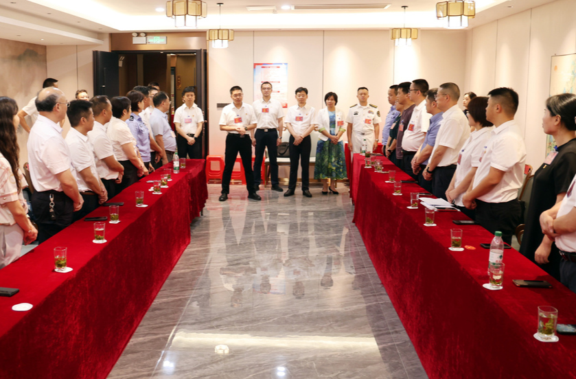 聚力锑都丨唐正带队看望出席市第十二次党代会的党代表