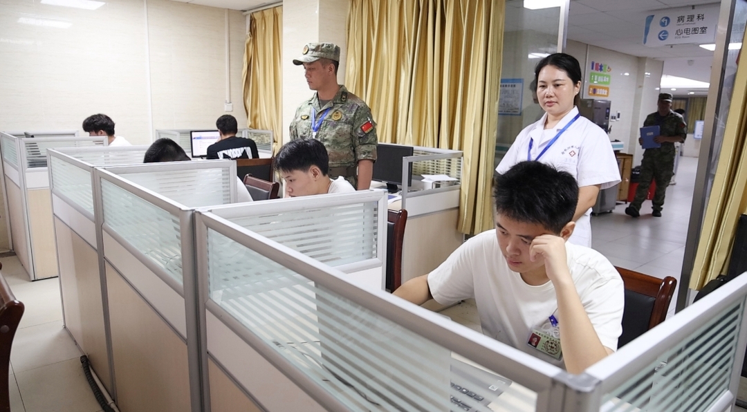 严把征兵关 助力强军梦 | 冷水江全面启动2026年下半年征兵体检