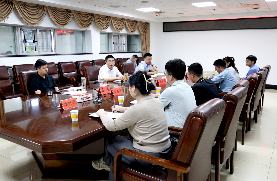 冷水江市召开年轻干部代表座谈会 唐正寄语年轻干部：在高质量发展的征程中书写精彩人生