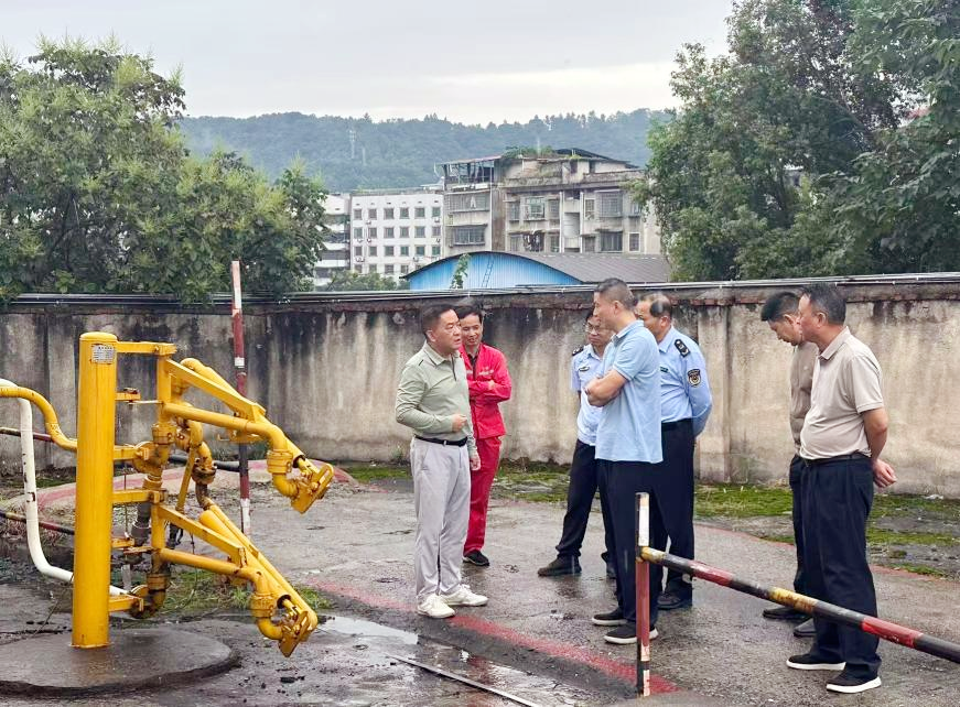 安全生产年 | 冷水江市市场监管局开展石油液化气充装隐患整改复查
