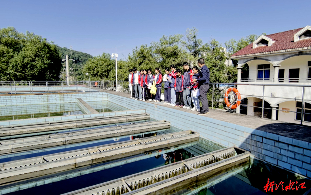 校企联动 | 桃园学校化学课走进集中水厂生产一线