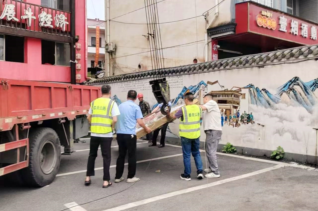 冷水江公路：常态化筑牢公路防线