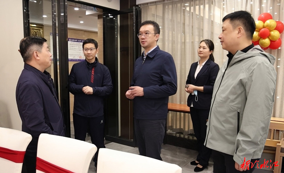 王益群调研市两会准备及会场安全工作